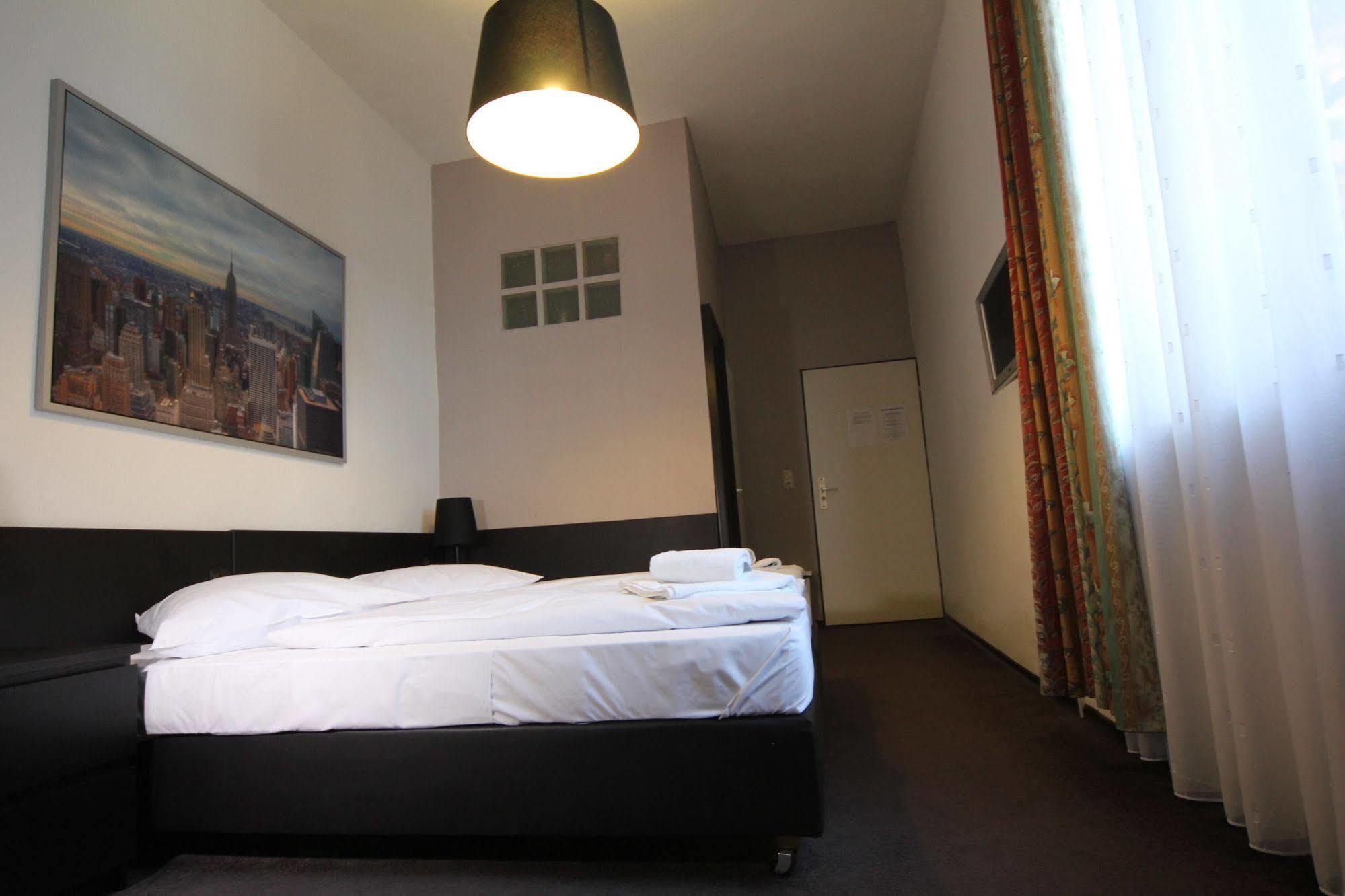 Carlton Hotel Frankfurt am Main Ngoại thất bức ảnh
