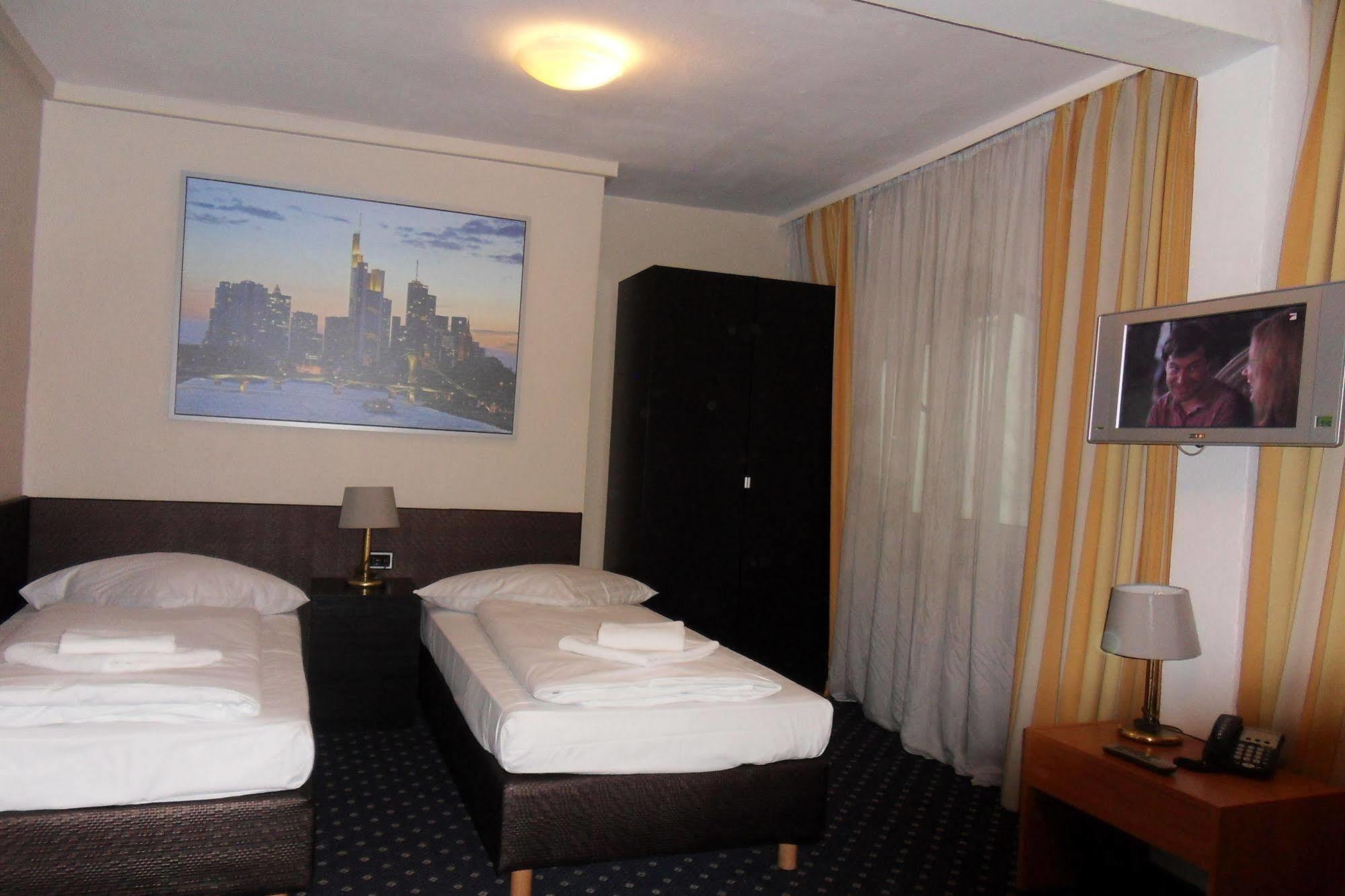 Carlton Hotel Frankfurt am Main Ngoại thất bức ảnh