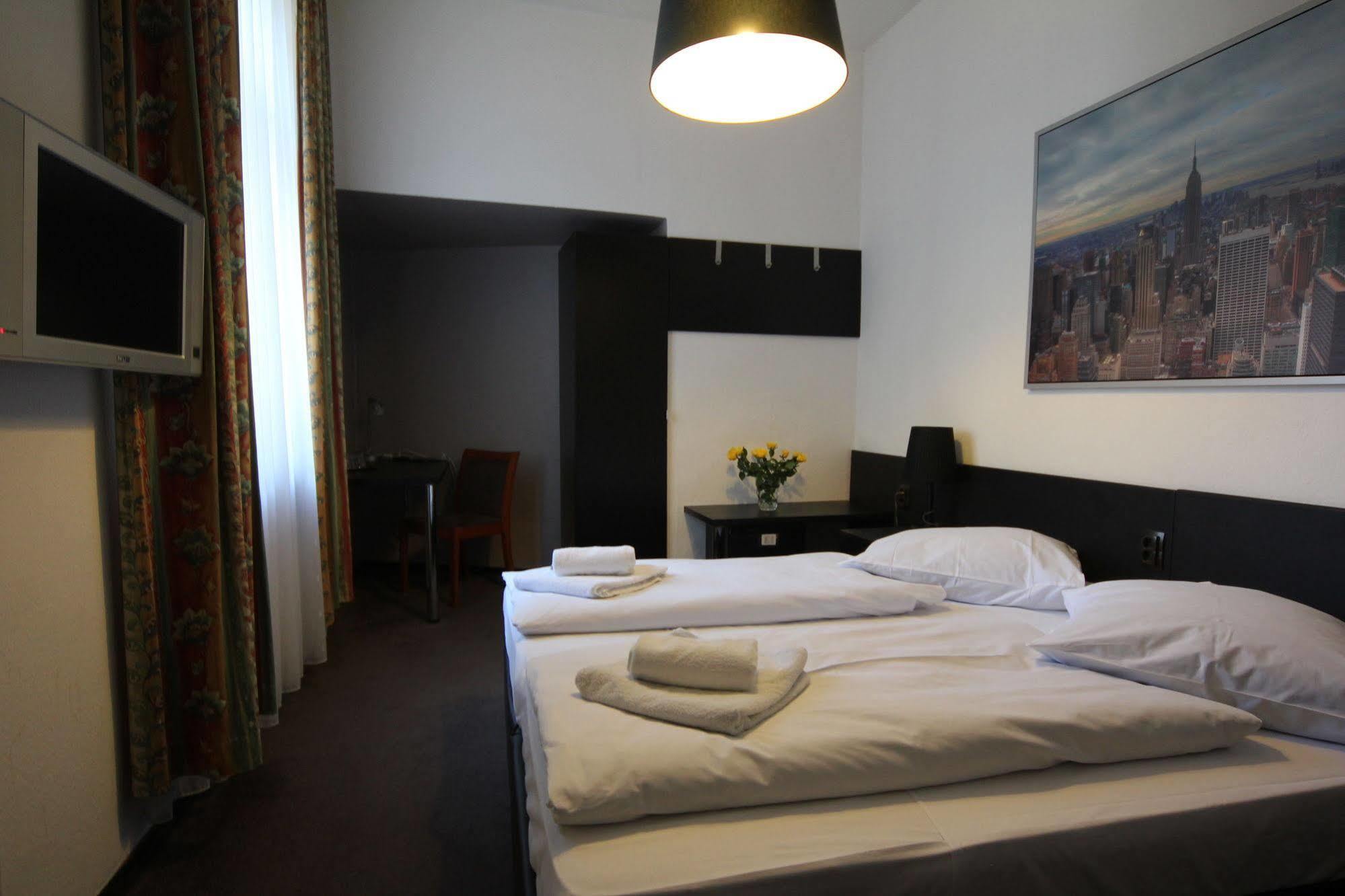 Carlton Hotel Frankfurt am Main Ngoại thất bức ảnh